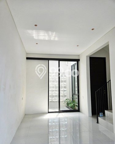 Rumah Strategis Modern Lb 112m2 di Blimbing, Malang Rumah Strategis Modern Lb 112m2 di Blimbing, Malang