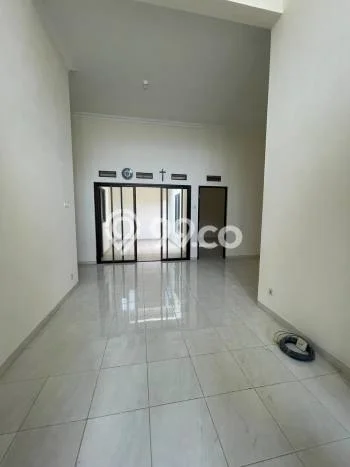Disewakan! Rumah 4 Kamar Tidur &
2 Kamar Mandi di Villa Puncak Tidar, Malang Disewakan! Rumah 4 Kamar Tidur &
2 Kamar Mandi di Villa Puncak Tidar, Malang