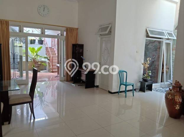 Rumah Asri 3 KT di Soekarno Hatta, Malang - LT 246m2m² Rumah Asri 3 KT di Soekarno Hatta, Malang - LT 246m2m²