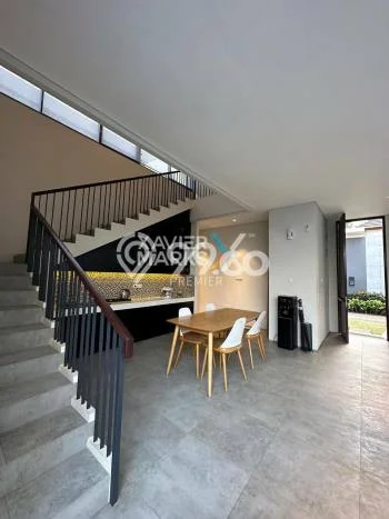AREA PREMIUM! Vila di Junrejo, Luas 257m2m², Dekat pusat umum AREA PREMIUM! Vila di Junrejo, Luas 257m2m², Dekat pusat umum