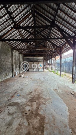 Unit Gudang Disewa Lokasi Blimbing, Malang Spesifikasi Luas Bangunan 500m2 Unit Gudang Disewa Lokasi Blimbing, Malang Spesifikasi Luas Bangunan 500m2