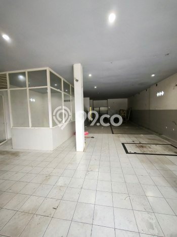 Ruko untuk disewa di Pujon punya LT 200m2 & LB 170m2 harga sewa kompetitif Ruko untuk disewa di Pujon punya LT 200m2 & LB 170m2 harga sewa kompetitif