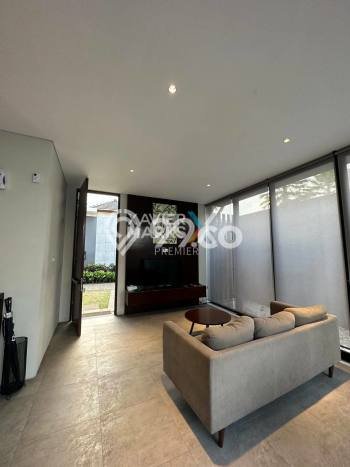 AREA PREMIUM! Vila di Junrejo, Luas 257m2m², Dekat pusat umum AREA PREMIUM! Vila di Junrejo, Luas 257m2m², Dekat pusat umum