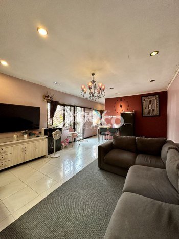 Untuk Dijual Ruko di Klojen Malang LT 117m2 / LB 176m2 Untuk Dijual Ruko di Klojen Malang LT 117m2 / LB 176m2