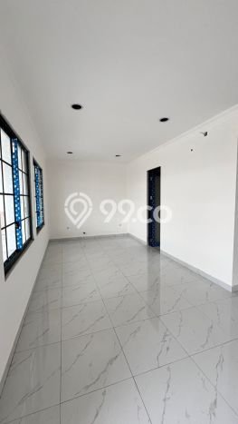 Disewakan! Rumah 3 Kamar Tidur &
3 Kamar Mandi di Pantai Indah Kapuk 2, Jakarta Utara Disewakan! Rumah 3 Kamar Tidur &
3 Kamar Mandi di Pantai Indah Kapuk 2, Jakarta Utara