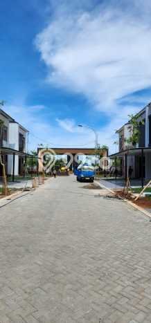 Ready to Use! Premium House LT 200m2 Desain Modern di Pantai Indah Kapuk Ready to Use! Premium House LT 200m2 Desain Modern di Pantai Indah Kapuk