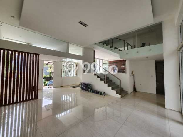 Rumah Elit Modern Tanpa Renovasi di Citra Garden Jakarta Barat Rumah Elit Modern Tanpa Renovasi di Citra Garden Jakarta Barat