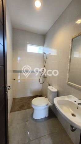 Dijual Cepat Rumah Favorit Siap Huni LB 140m2 di Kenjeran, Surabaya Dijual Cepat Rumah Favorit Siap Huni LB 140m2 di Kenjeran, Surabaya