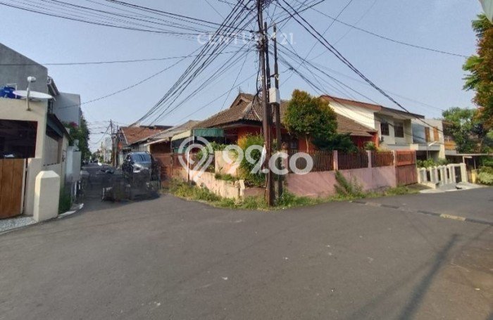 For Sale Rumah Mewah Exclusive di Duren Sawit, Jakarta Timur For Sale Rumah Mewah Exclusive di Duren Sawit, Jakarta Timur