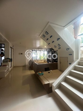 Rumah Eksklusif Dijual LT 272m2 di Pesanggrahan, Jakarta Selatan Rumah Eksklusif Dijual LT 272m2 di Pesanggrahan, Jakarta Selatan