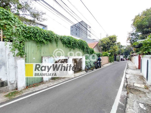 Dijual Tanah di Kebayoran Baru Jakarta Selatan Luas 242m2 SHM Dijual Tanah di Kebayoran Baru Jakarta Selatan Luas 242m2 SHM