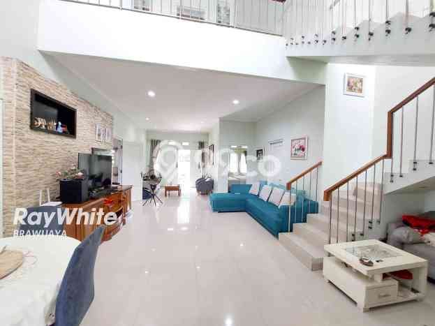 Rumah Elit Modern Siap Huni di Cibubur Jakarta Timur Rumah Elit Modern Siap Huni di Cibubur Jakarta Timur