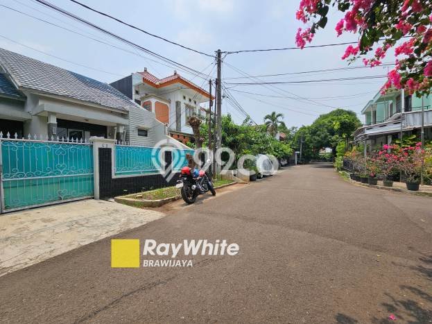Hunian Nyaman Asri 3 KT Siap Huni di Cibubur Jakarta Timur Hunian Nyaman Asri 3 KT Siap Huni di Cibubur Jakarta Timur