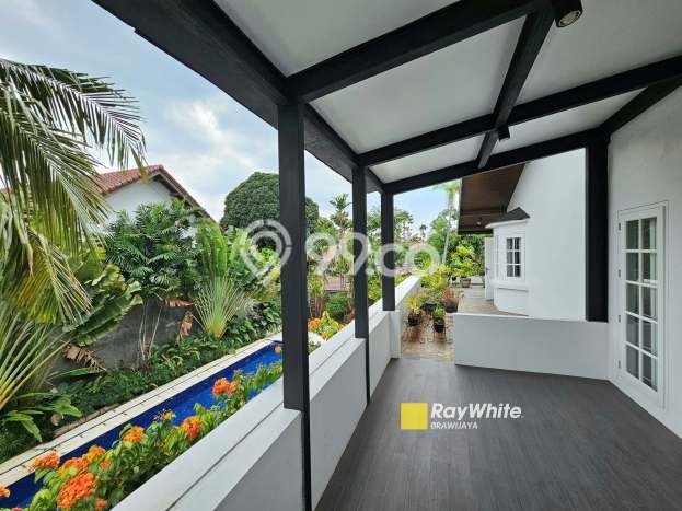 Hunian Mewah LB 900m2 Siap Huni Desain Elegan di Kemang, Jakarta Selatan Hunian Mewah LB 900m2 Siap Huni Desain Elegan di Kemang, Jakarta Selatan