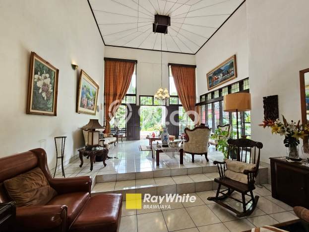 For Sale! Luxury House LT 800m2 Desain Modern di Jati Padang For Sale! Luxury House LT 800m2 Desain Modern di Jati Padang