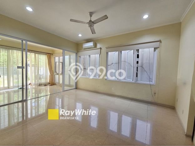Rumah Elit Modern Siap Huni di Lebak Bulus Jakarta Selatan Rumah Elit Modern Siap Huni di Lebak Bulus Jakarta Selatan