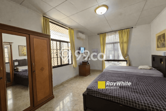 For Sale! Luxury House LT 460m2 Desain Modern di Tanjung Barat For Sale! Luxury House LT 460m2 Desain Modern di Tanjung Barat
