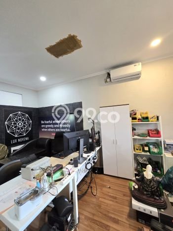 Ready to Use! Luxury House LT 300m2 Desain Elegan di Bintaro Ready to Use! Luxury House LT 300m2 Desain Elegan di Bintaro