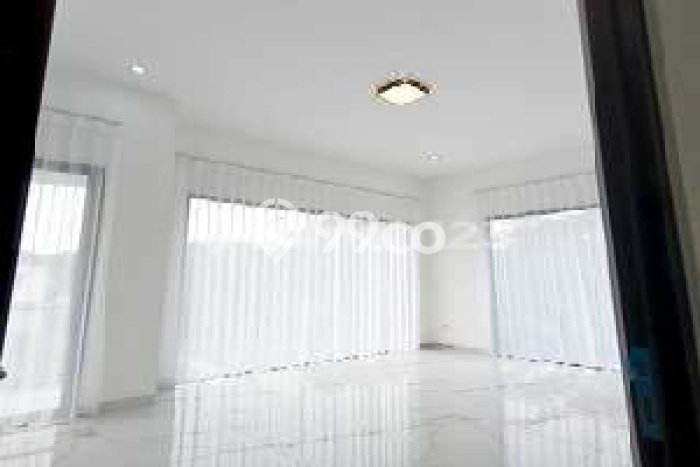 Dijual Rumah Premium dengan Fasilitas Sekitar Lengkap di BSD, Tangerang Selatan Dijual Rumah Premium dengan Fasilitas Sekitar Lengkap di BSD, Tangerang Selatan