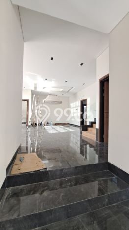 Rumah Elit Modern Siap Huni di BSD The Icon Tangerang Rumah Elit Modern Siap Huni di BSD The Icon Tangerang
