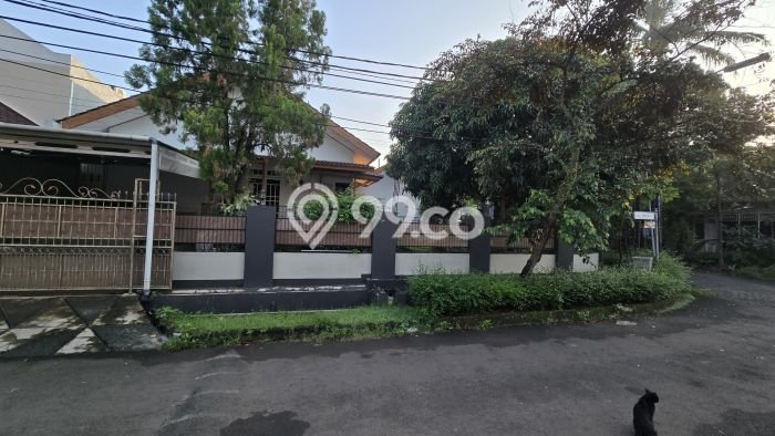 Ready to Use! Premium House LT 354m2 Desain Elegan di BSD Griya Loka Ready to Use! Premium House LT 354m2 Desain Elegan di BSD Griya Loka