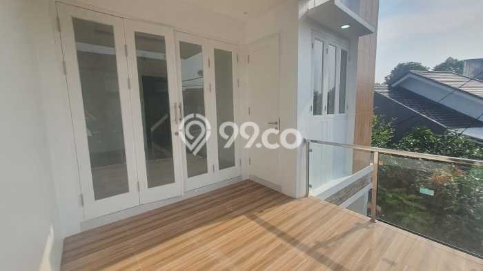For Sale Hunian Rumah Terawat 4 Kamar di BSD Kencana Loka, Tangerang For Sale Hunian Rumah Terawat 4 Kamar di BSD Kencana Loka, Tangerang