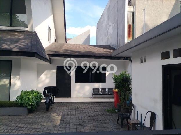 Rumah Kondisi Baik Disewakan di Pakubuwono, Jakarta Selatan LT 500m2, LB 382m2 Rumah Kondisi Baik Disewakan di Pakubuwono, Jakarta Selatan LT 500m2, LB 382m2