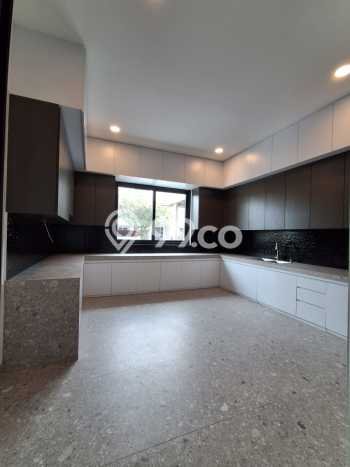 Hunian Mewah LB 400m2 Siap Pakai Desain Elegan di Alam Sutera, Tangerang Hunian Mewah LB 400m2 Siap Pakai Desain Elegan di Alam Sutera, Tangerang