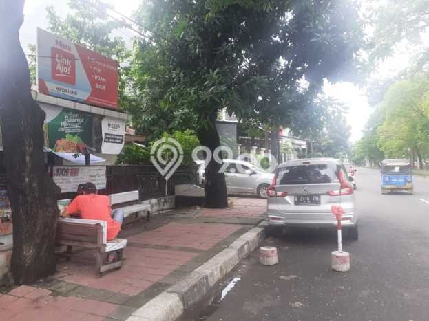 Rumah Luxury Modern Tanpa Renovasi di Rawamangun Jakarta Timur Rumah Luxury Modern Tanpa Renovasi di Rawamangun Jakarta Timur