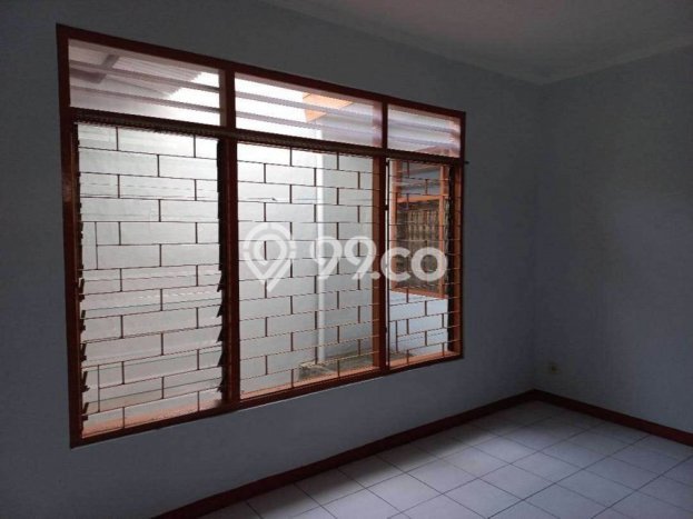 Rumah Modern 3 KT LT 240m2 di Pondok Bambu Rumah Modern 3 KT LT 240m2 di Pondok Bambu