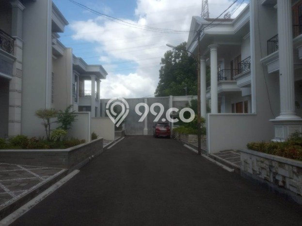 Dijual Rumah Premium dengan Fasilitas Sekitar Komplit di Duren Sawit, Jakarta Timur Dijual Rumah Premium dengan Fasilitas Sekitar Komplit di Duren Sawit, Jakarta Timur