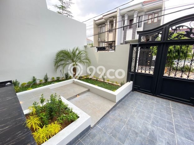 Rumah Elit LB 275m2 Siap Huni Desain Elegan di Pondok Bambu, Jakarta Timur Rumah Elit LB 275m2 Siap Huni Desain Elegan di Pondok Bambu, Jakarta Timur