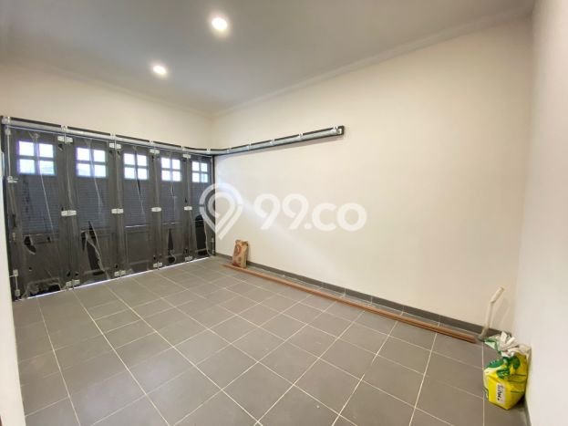 Rumah Elit LB 275m2 Siap Huni Desain Elegan di Pondok Bambu, Jakarta Timur Rumah Elit LB 275m2 Siap Huni Desain Elegan di Pondok Bambu, Jakarta Timur