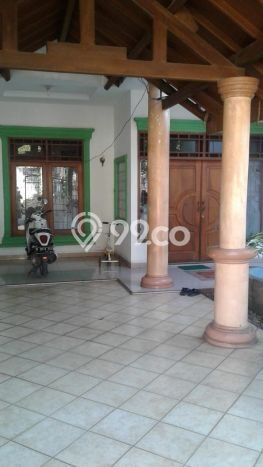 Rumah Luxury Modern Tanpa Renovasi di Pondok Kelapa Jakarta Timur Rumah Luxury Modern Tanpa Renovasi di Pondok Kelapa Jakarta Timur