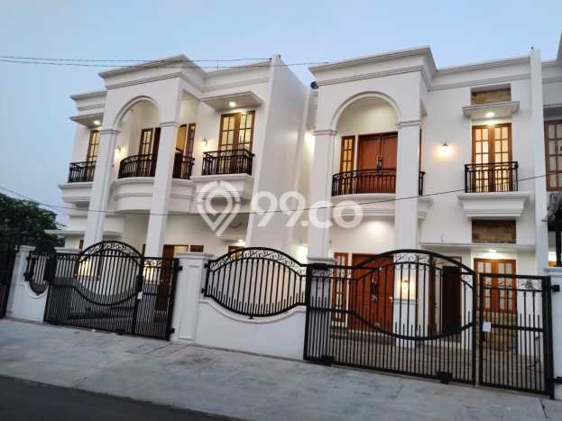 Dijual Rumah Premium dengan Fasilitas Sekitar Komplit di Duren Sawit, Jakarta Timur Dijual Rumah Premium dengan Fasilitas Sekitar Komplit di Duren Sawit, Jakarta Timur