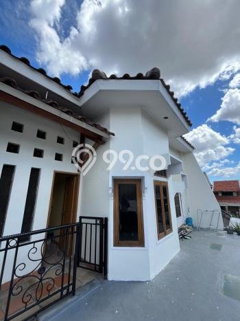 Rumah Modern 4 Kamar LT 120m2 di Pondok Bambu Rumah Modern 4 Kamar LT 120m2 di Pondok Bambu