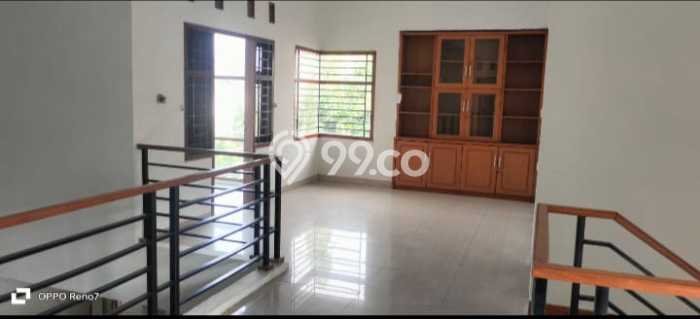 Jual Rumah Favorit Siap Huni LB 240m2 di Jatinegara, Jakarta Timur Jual Rumah Favorit Siap Huni LB 240m2 di Jatinegara, Jakarta Timur