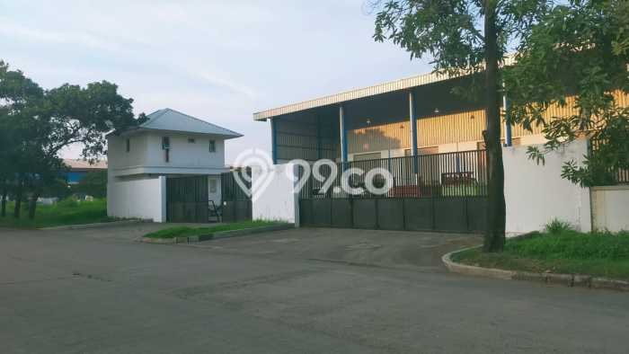Area Ramai! Gudang Dijual di Tarumajaya untuk Bisnis Luas Bangunan 2867m2 Area Ramai! Gudang Dijual di Tarumajaya untuk Bisnis Luas Bangunan 2867m2