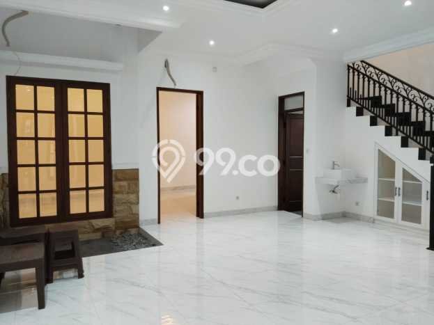 Dijual Rumah Premium dengan Fasilitas Sekitar Komplit di Duren Sawit, Jakarta Timur Dijual Rumah Premium dengan Fasilitas Sekitar Komplit di Duren Sawit, Jakarta Timur