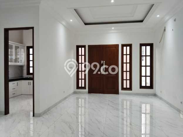 Dijual Rumah Premium dengan Fasilitas Sekitar Komplit di Duren Sawit, Jakarta Timur Dijual Rumah Premium dengan Fasilitas Sekitar Komplit di Duren Sawit, Jakarta Timur