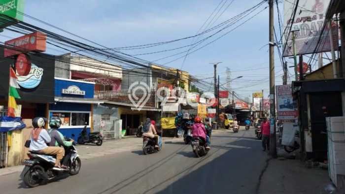 Rumah Elit Modern Tanpa Renovasi di Bintara Bekasi Rumah Elit Modern Tanpa Renovasi di Bintara Bekasi