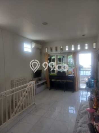 Dijual Rumah 3 Kamar Lokasi Strategis Nyaman dan Strategis di Duren Sawit Dijual Rumah 3 Kamar Lokasi Strategis Nyaman dan Strategis di Duren Sawit