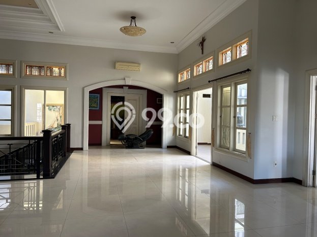 Rumah Elit LB 700m2 Siap Huni Desain Elegan di Surabaya Kota, Surabaya Rumah Elit LB 700m2 Siap Huni Desain Elegan di Surabaya Kota, Surabaya