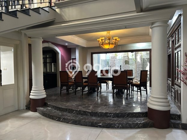 Rumah Elit LB 700m2 Siap Huni Desain Elegan di Surabaya Kota, Surabaya Rumah Elit LB 700m2 Siap Huni Desain Elegan di Surabaya Kota, Surabaya