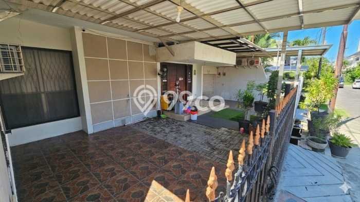 Dijual Rumah Mewah Megah Dengan View Cantik di kertajaya, Surabaya Dijual Rumah Mewah Megah Dengan View Cantik di kertajaya, Surabaya