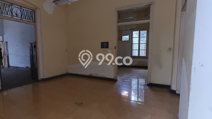 Sewa cepat rumah minimalis lokasi strategis 6 Kamar di Genteng, Surabaya Sewa cepat rumah minimalis lokasi strategis 6 Kamar di Genteng, Surabaya