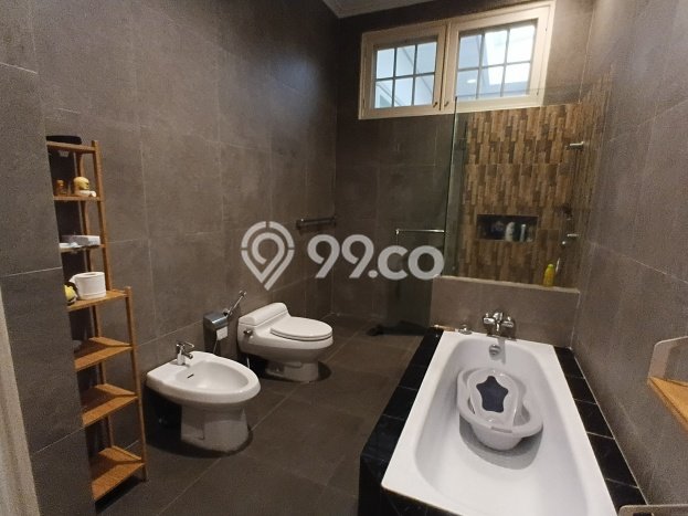 Rumah Luxury Modern Tanpa Renovasi di Sukomanunggal Surabaya Rumah Luxury Modern Tanpa Renovasi di Sukomanunggal Surabaya