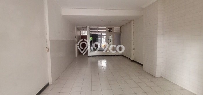Rumah 5 Kamar Siap Huni Dikontrakkan di Gubeng Harga Kompetitif Rumah 5 Kamar Siap Huni Dikontrakkan di Gubeng Harga Kompetitif