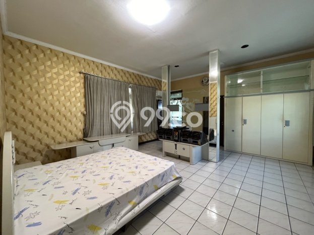 Rumah Nyaman dengan Luas Tanah 540m2m² dan Luas Bangunan 500m2m² di Kawasan , Surabaya Rumah Nyaman dengan Luas Tanah 540m2m² dan Luas Bangunan 500m2m² di Kawasan , Surabaya