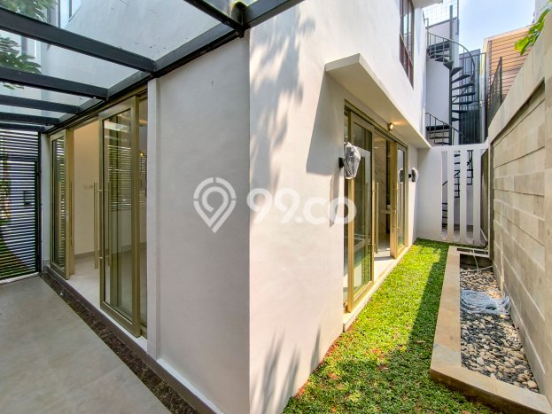 Rumah Luxury Modern Siap Huni di Bintaro Tangerang Selatan Rumah Luxury Modern Siap Huni di Bintaro Tangerang Selatan